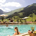 Singer - Relais & Chateaux 4* 베르왕